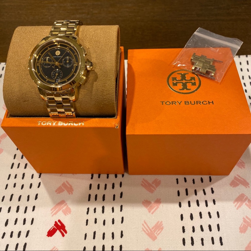 EUC Women’s Tory Burch Watch.